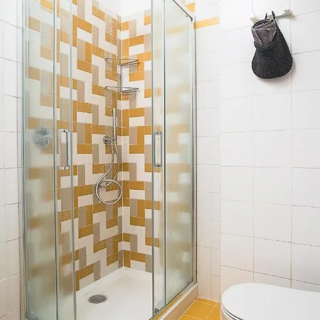 Viverenumana La Tua Casa In Centro A Pochi Passi Dal Mare Lejlighed