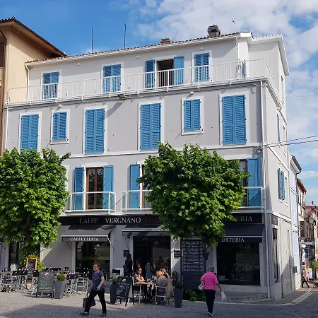 아파트 Viverenumana La Tua Casa In Centro A Pochi Passi Dal Mare *
