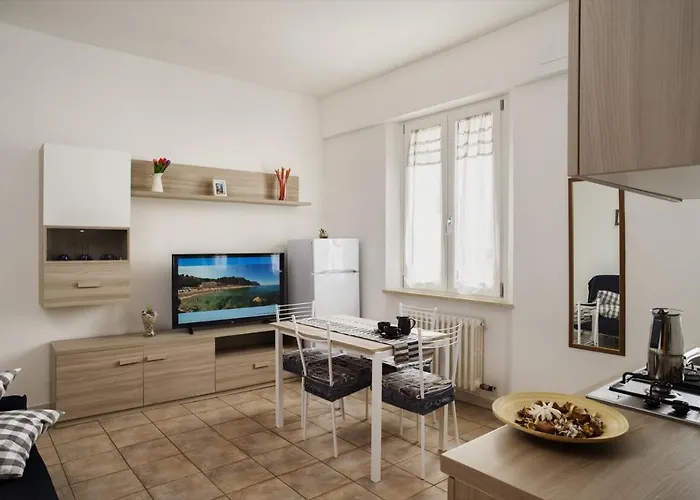 아파트 Viverenumana La Tua Casa In Centro A Pochi Passi Dal Mare *